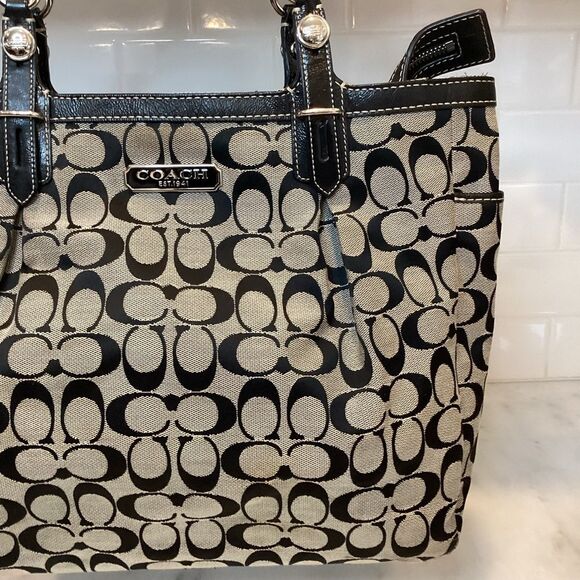 Coach Jacquard Signature Logo North South Large Gallery Tote - Picture 3 of 15